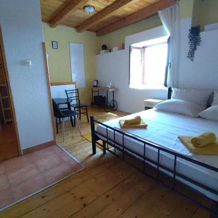 Apartment Elena & Damir Vis